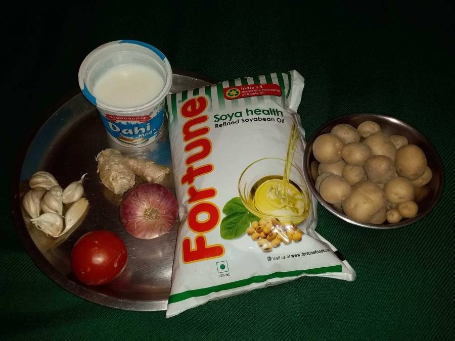  ti
Ingredients of Dum Aloo (for Gravy Preparation Step) along with Potatoes.