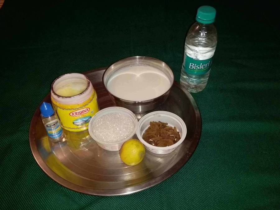  ti
Ingredients needed in Recipe of Sandesh Sweet.