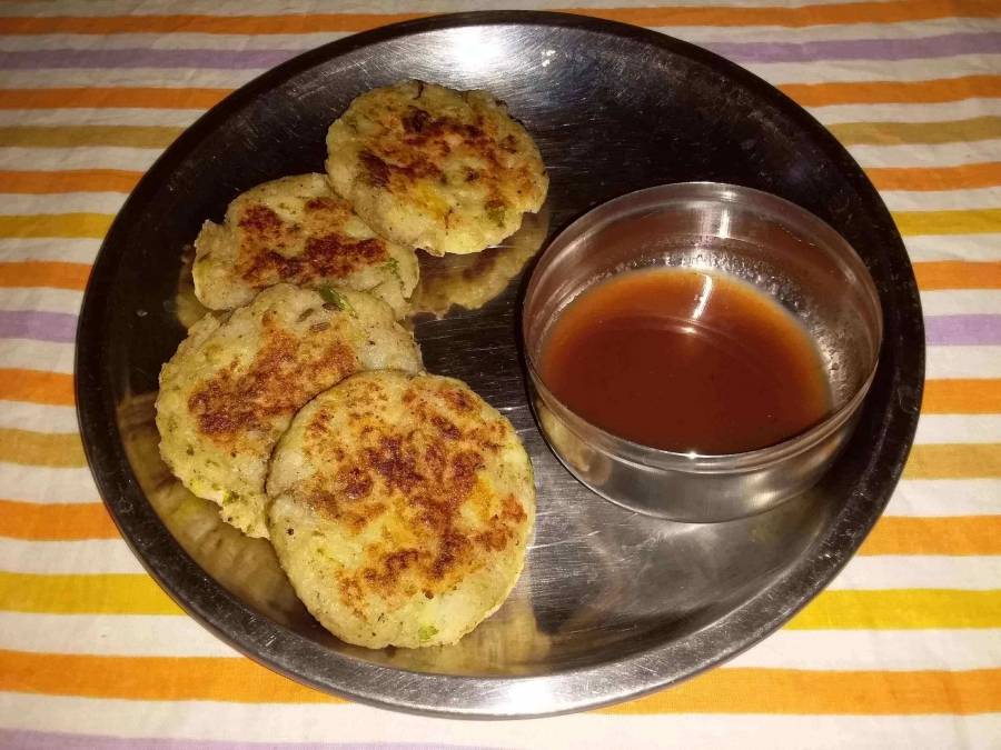  ti
Aloo Tikki can be prepared at home by using easy Aloo Tikki Recipe.