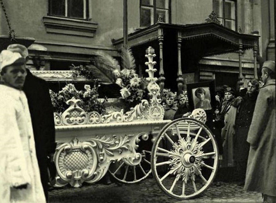 The funeral of Inessa Armand in Moscow