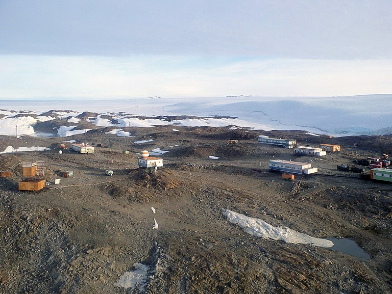 Novolazarevskaya Antarctic  research station