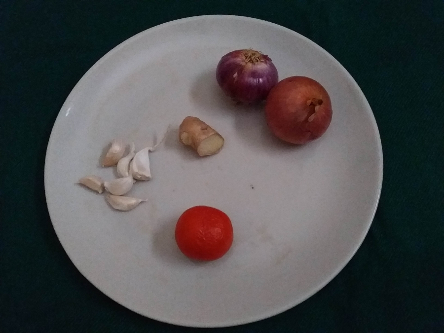 Vegetables used in  preparing Chicken Vindaloo