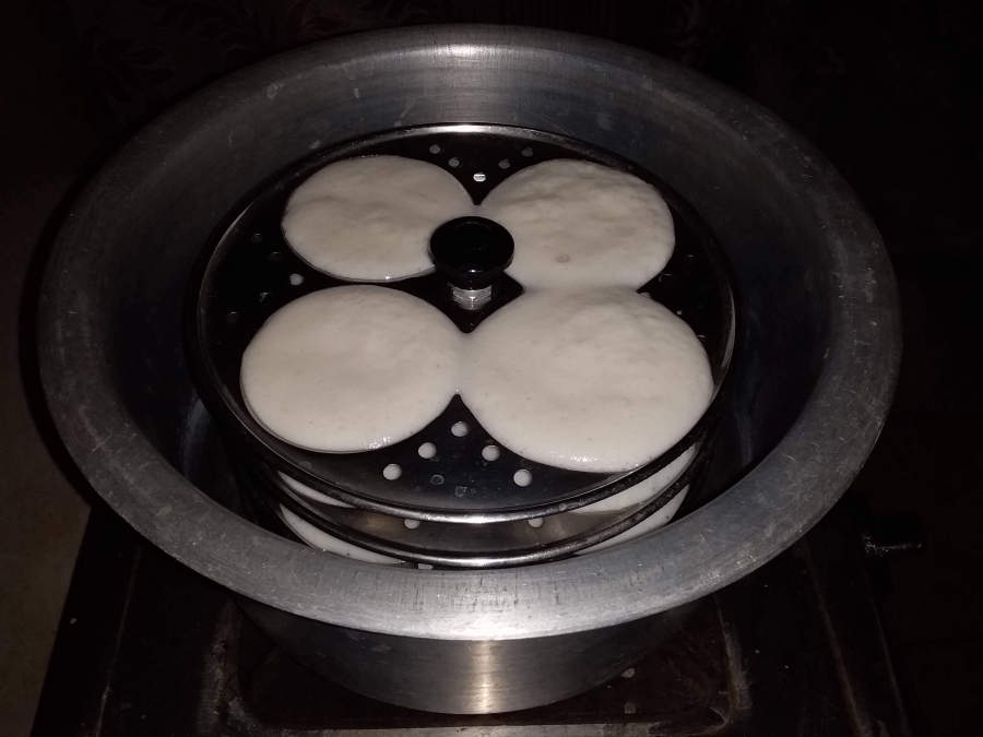 The answer of how to make Idli.
