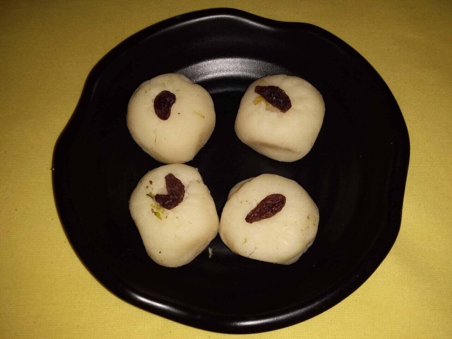 Peda - Final dish made by using Doodh Peda Recipe with Khoya.