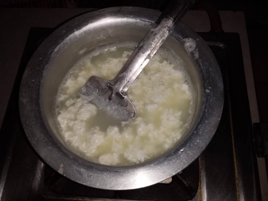 Curdled milk in Rasgulla Recipe.
