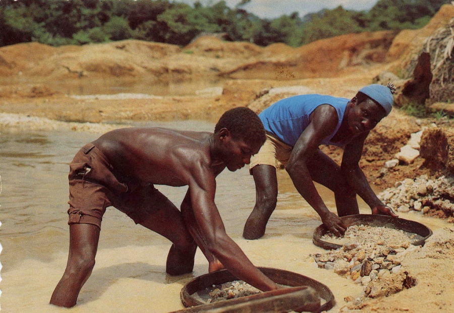 Illicit Diamond Miners