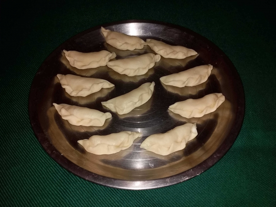 Making Gujiya (Image 4)