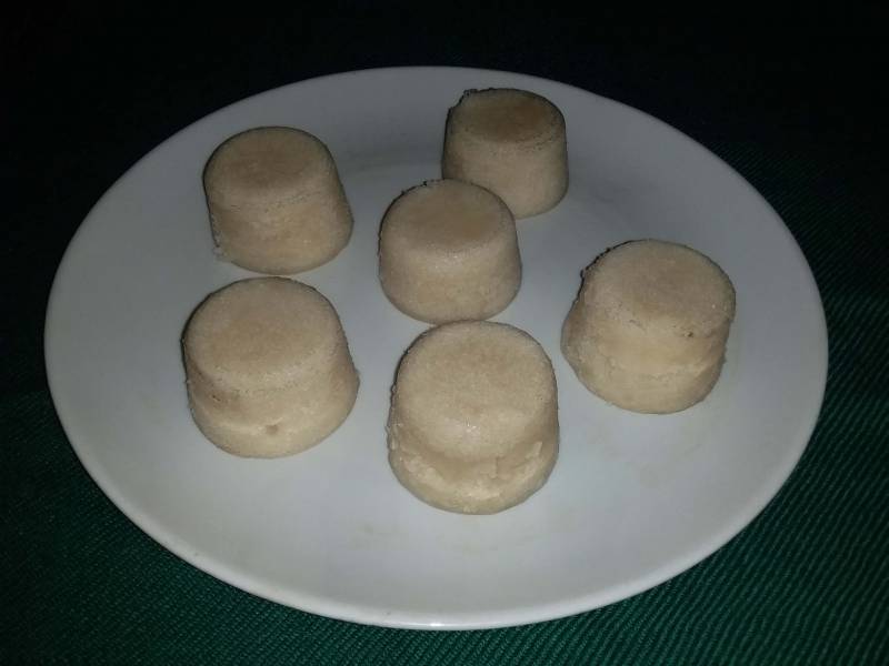 Steamed Rice Cake - The Final Preparation.